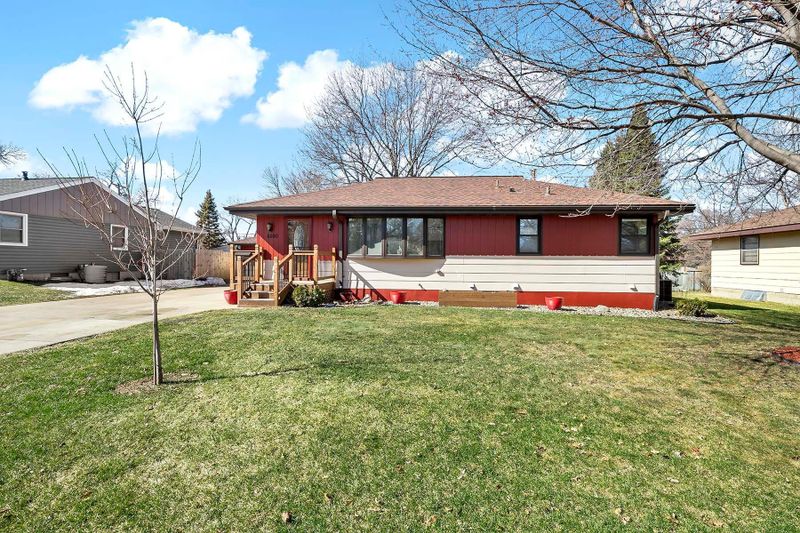 6890 Monroe St NE, Fridley, MN 55432