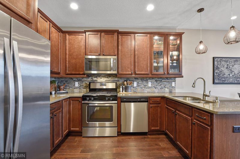 6882 Crosby Ct, Excelsior, MN 55331