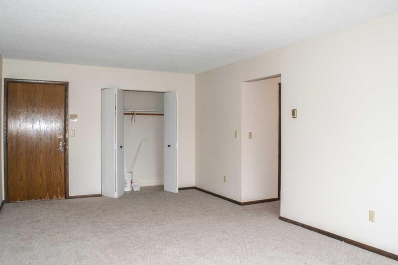 1754 Montana Ave E, Saint Paul, MN 55106