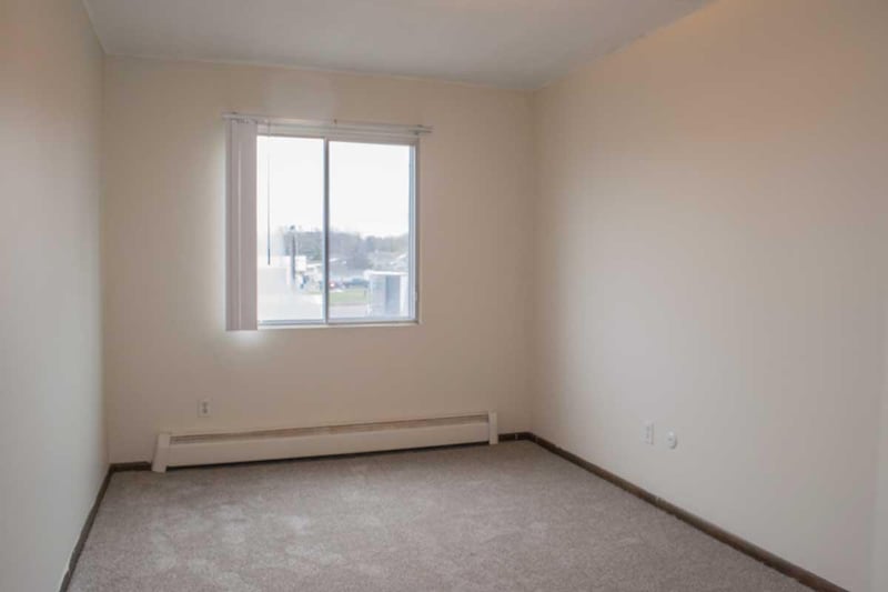 1754 Montana Ave E, Saint Paul, MN 55106
