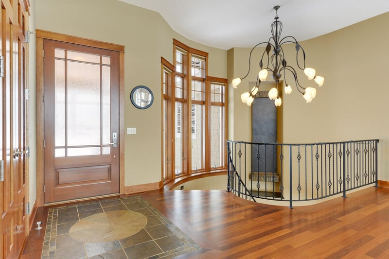 1431 Mound Trl, Hugo, MN 55038
