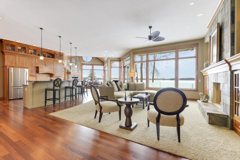 1431 Mound Trl, Hugo, MN 55038