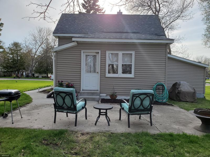 1014 Horace Ave N, Thief River Falls, MN 56701
