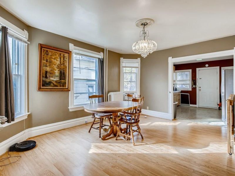653 Magnolia Ave E, Saint Paul, MN 55106