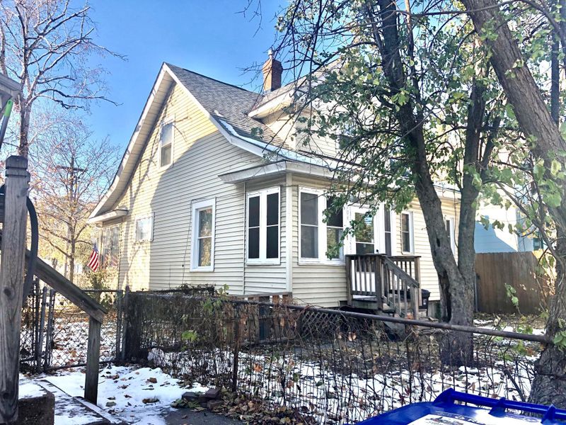 704 Western Ave N, Saint Paul, MN 55103