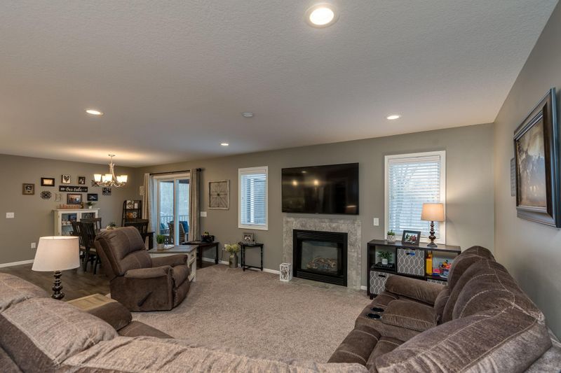 111 Lagoon Cir, Courtland, MN 56021