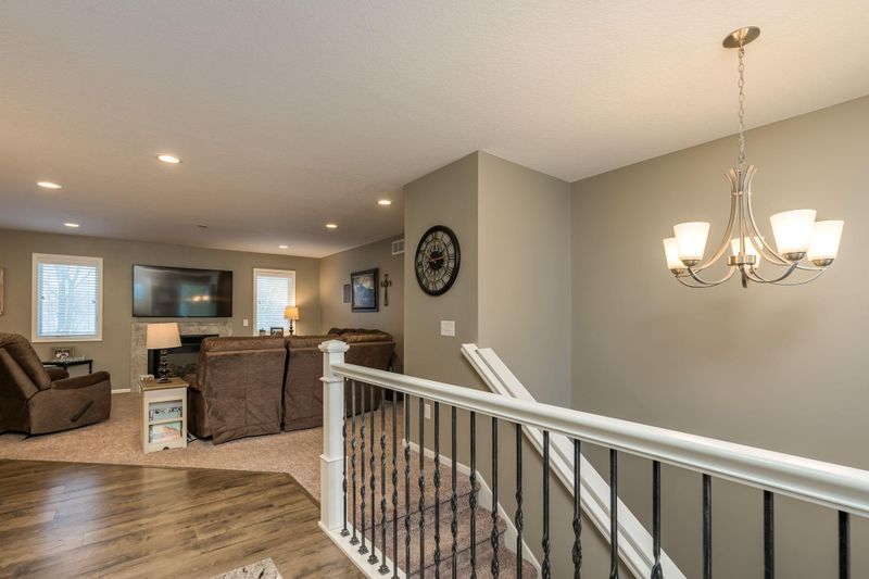 111 Lagoon Cir, Courtland, MN 56021