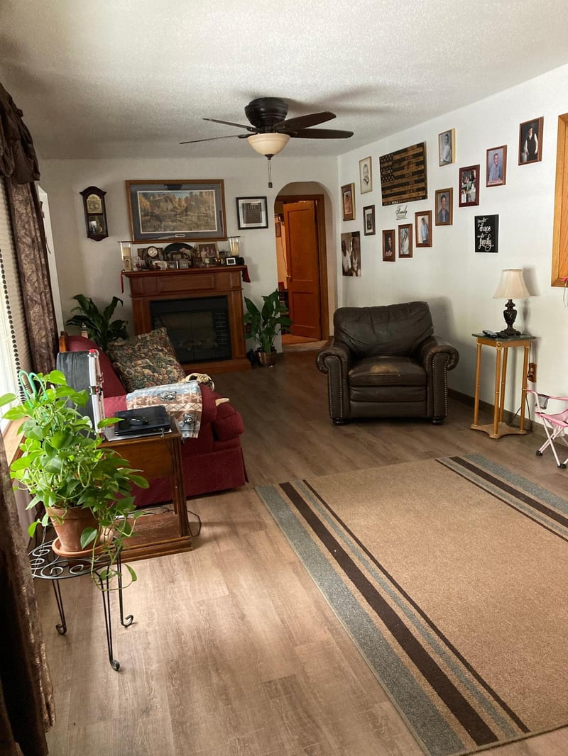 440 Mill St, Currie, MN 56123