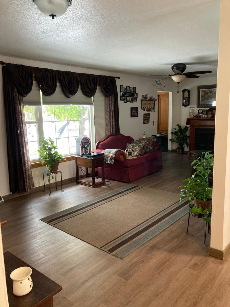 440 Mill St, Currie, MN 56123