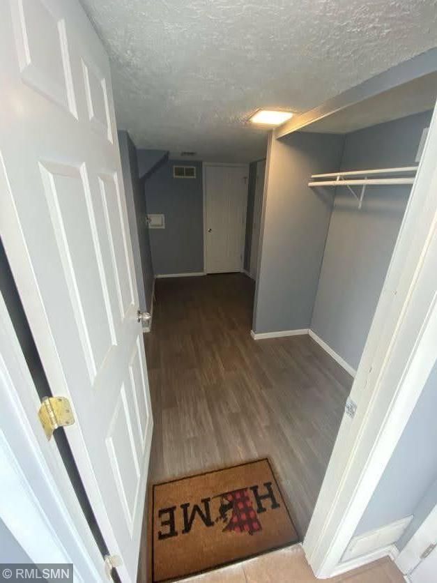 6073 79th Ave N, Brooklyn Park, MN 55443