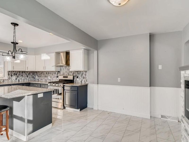 8660 Able St NE, Blaine, MN 55434