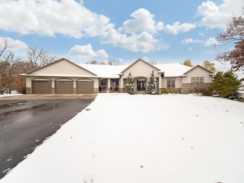 22150 Norris Lake Rd, Nowthen, MN 55303