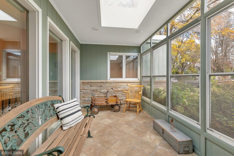 723 Riverside Dr SE, Saint Cloud, MN 56304