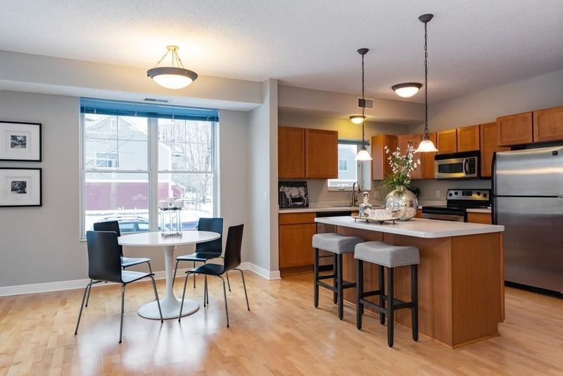 1800 Clinton Ave #101, Minneapolis, MN 55404