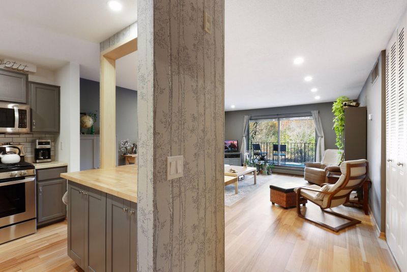 7520 Cahill Rd #122A, Edina, MN 55439