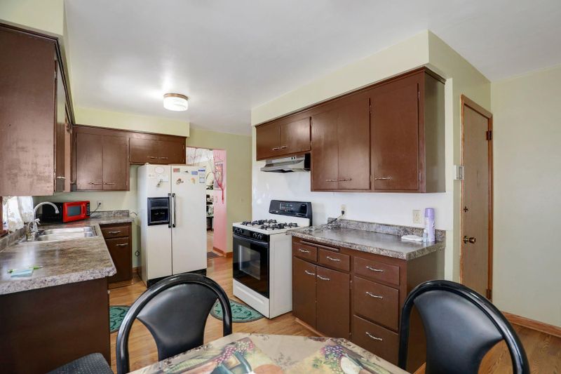 2319 University Ave NE, Minneapolis, MN 55418