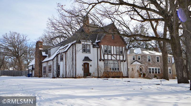 1002 Riverside Dr SE, Saint Cloud, MN 56304