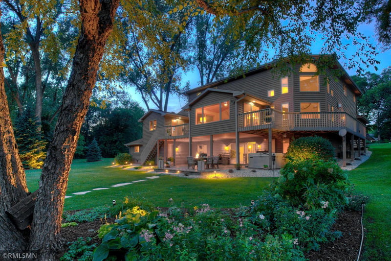 299 Maple Island Rd, Burnsville, MN 55306