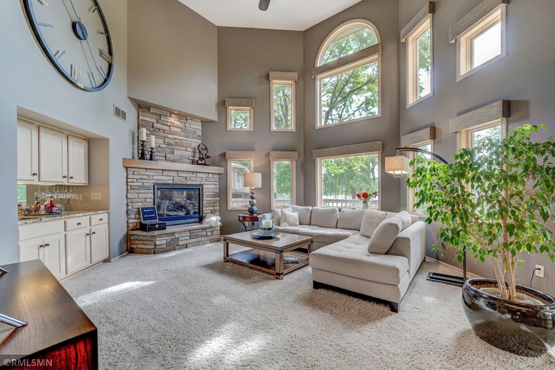 299 Maple Island Rd, Burnsville, MN 55306