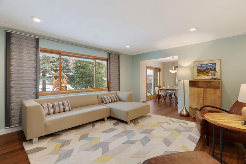 1436 Unity Ave N, Golden Valley, MN 55422