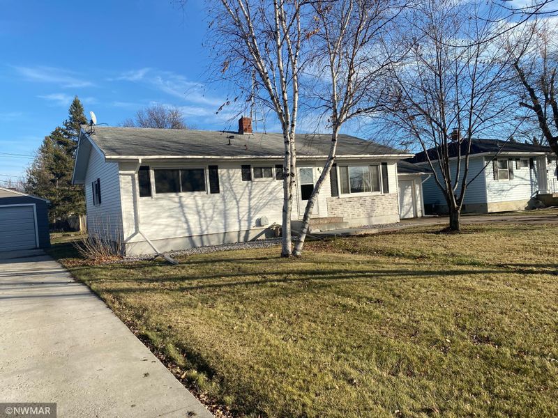 416 1st Ave SW, Baudette, MN 56623