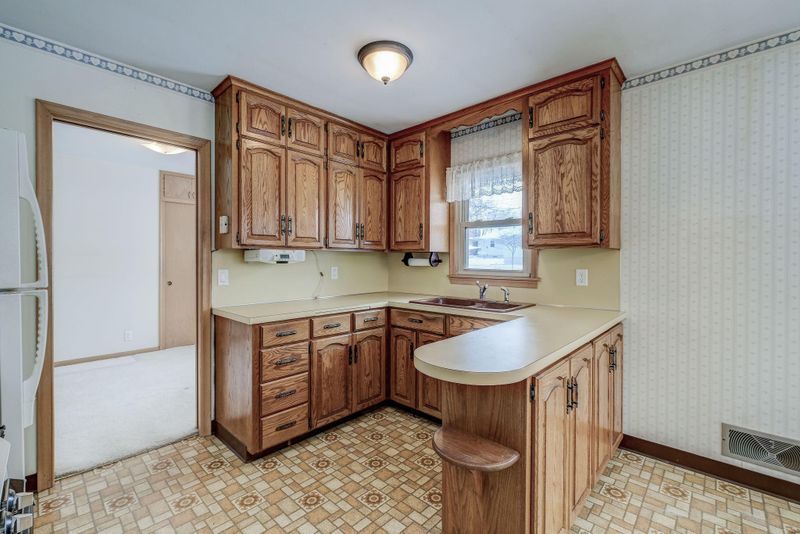 1248 Lark Ave, Maplewood, MN 55109