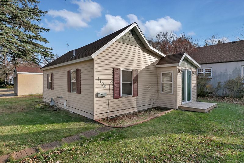 1102 12th Ave S, Saint Cloud, MN 56301