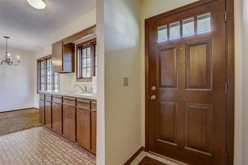 9769 105th Ave N, Maple Grove, MN 55369