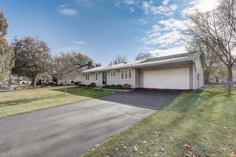 9769 105th Ave N, Maple Grove, MN 55369