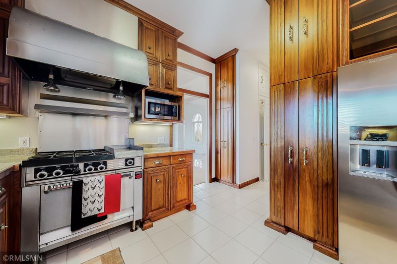 51506 210th Ave, Pine Island, MN 55963
