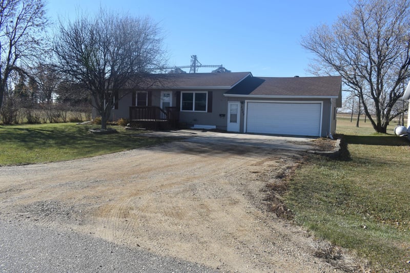 2523 Birchwood Dr, Bigelow, MN 56117