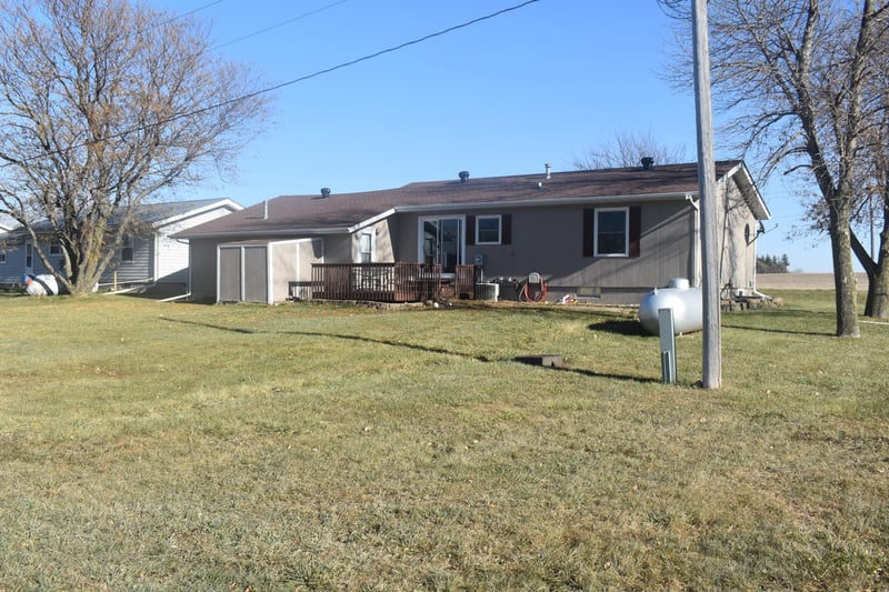 2523 Birchwood Dr, Bigelow, MN 56117