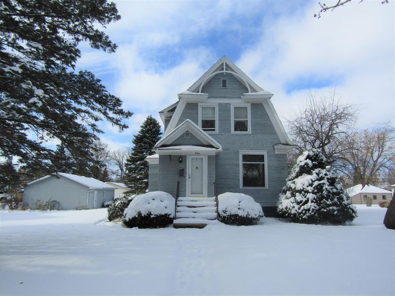 704 12th St S, Benson, MN 56215