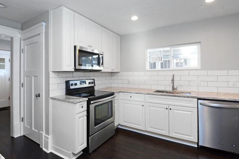 262 Hamline Ave S, Saint Paul, MN 55105
