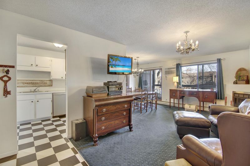 7601 W 101st St #201, Bloomington, MN 55438