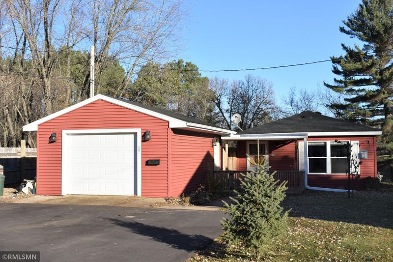 506 3rd St, Mora, MN 55051