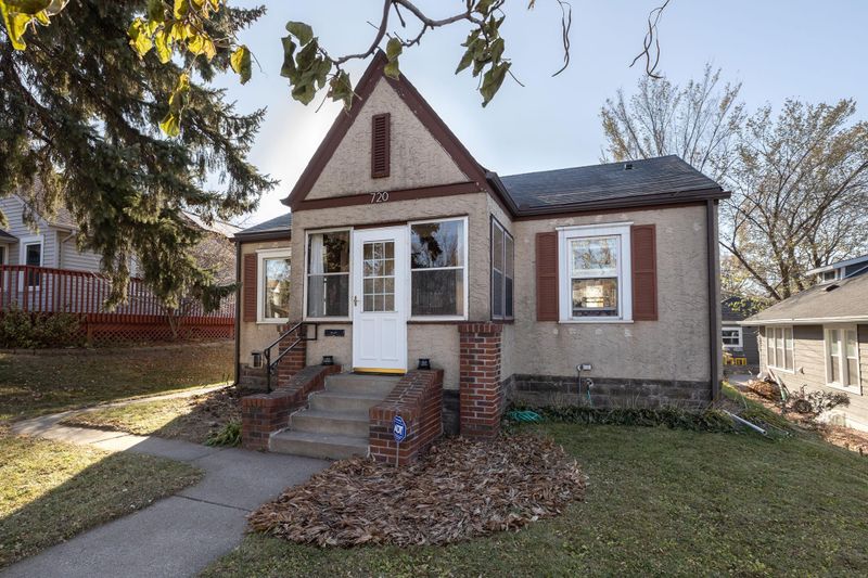 720 37th Ave NE, Minneapolis, MN 55421