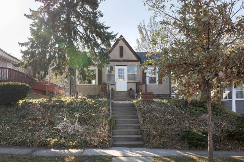 720 37th Ave NE, Minneapolis, MN 55421