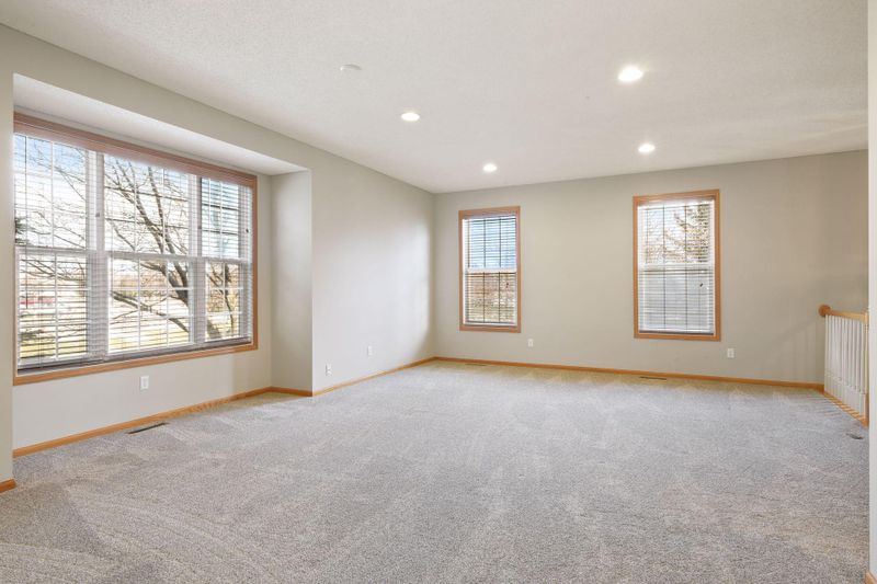 15717 Foliage Ave, Apple Valley, MN 55124