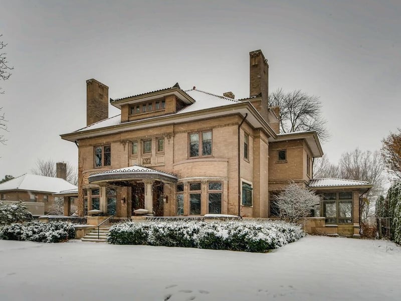 1712 Mount Curve Ave, Minneapolis, MN 55403
