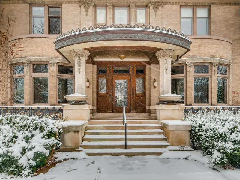 1712 Mount Curve Ave, Minneapolis, MN 55403