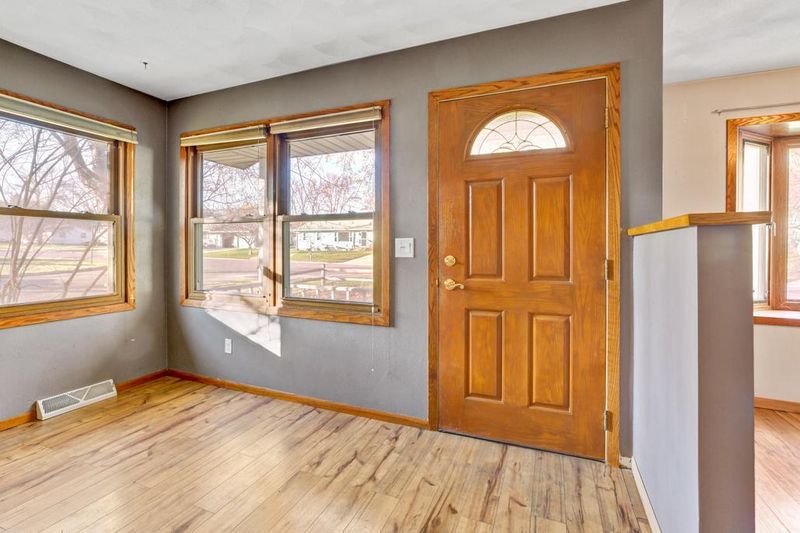 185 20th St NW, Owatonna, MN 55060