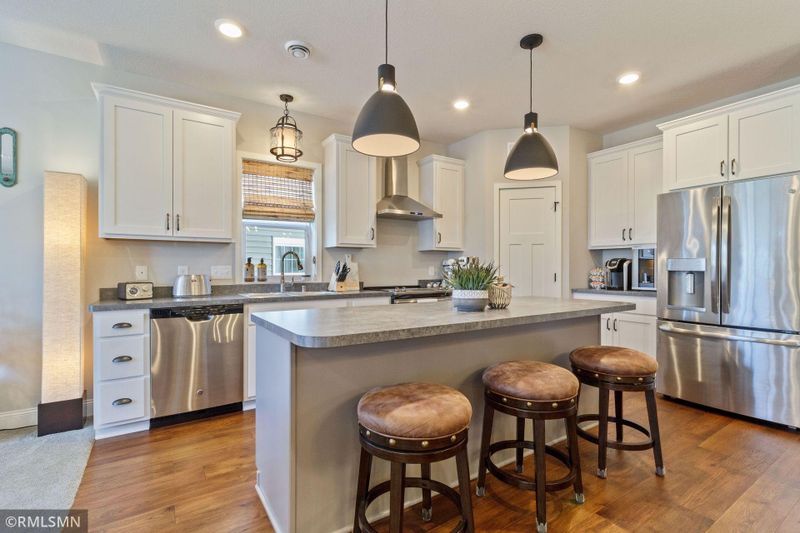 9520 Unity Ln N, Brooklyn Park, MN 55443