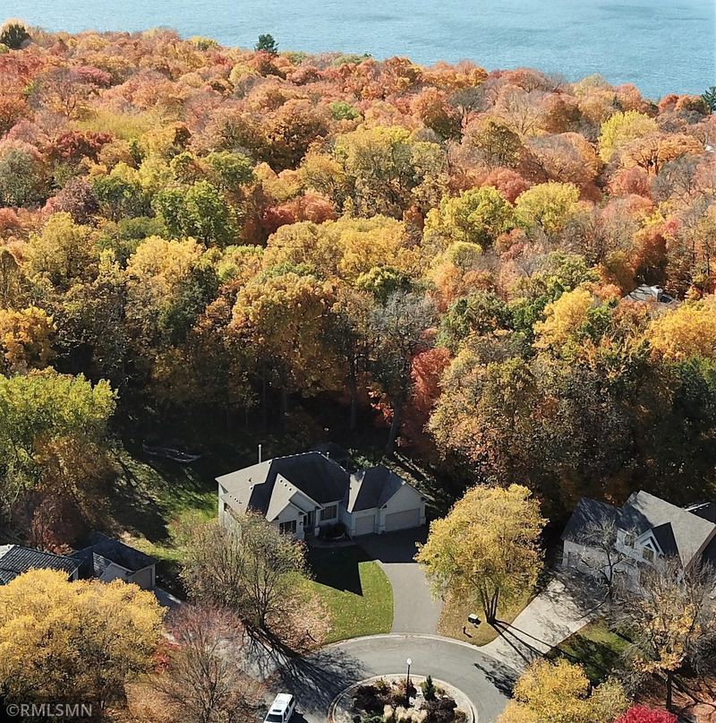 27865 Brynmawr Pl, Excelsior, MN 55331