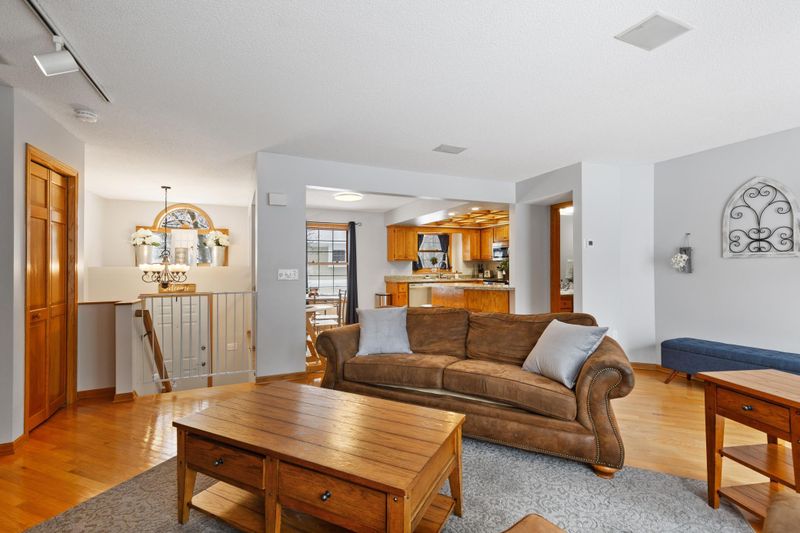 4903 Bayswater Rd, Minnetonka, MN 55345