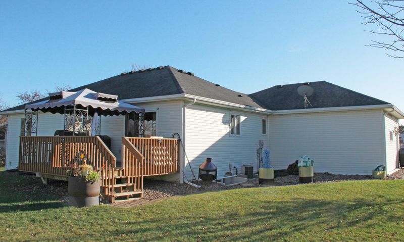 137 Renea Dr, Saint Charles, MN 55972