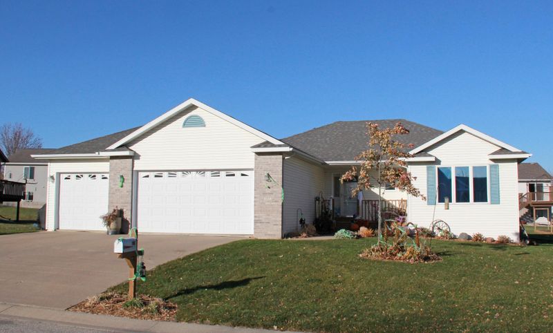 137 Renea Dr, Saint Charles, MN 55972