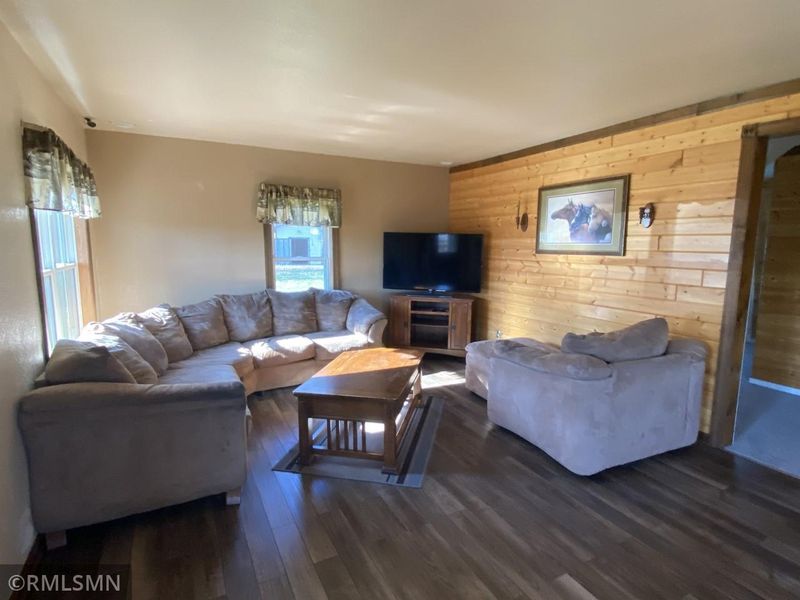36071 Partridge Dr, Askov, MN 55704
