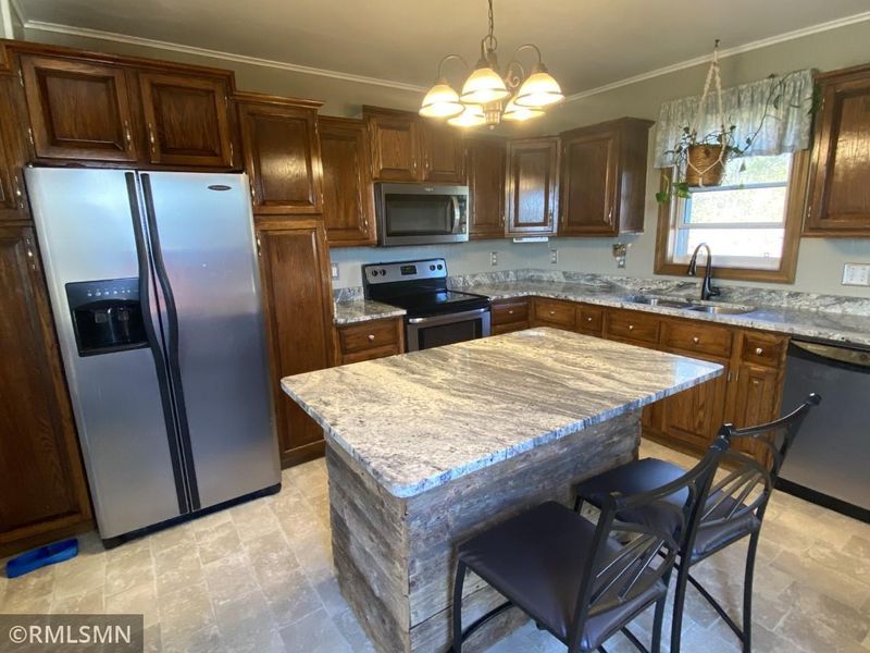 36071 Partridge Dr, Askov, MN 55704