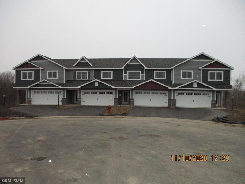404 Riverpointe Ct, Watertown, MN 55388